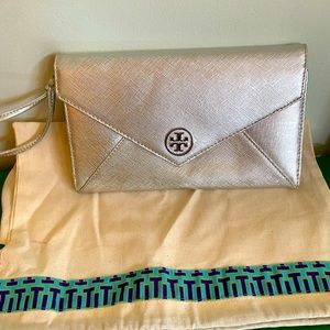 Tory Burch Silver Robinson Envelope Clutch Wristlet